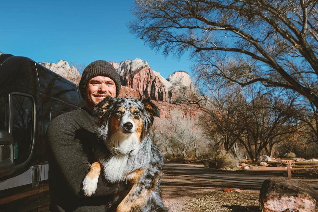 ケラン・ラッツさんのインスタグラム写真 - (ケラン・ラッツInstagram)「Travel buddy」4月26日 5時15分 - kellanlutz