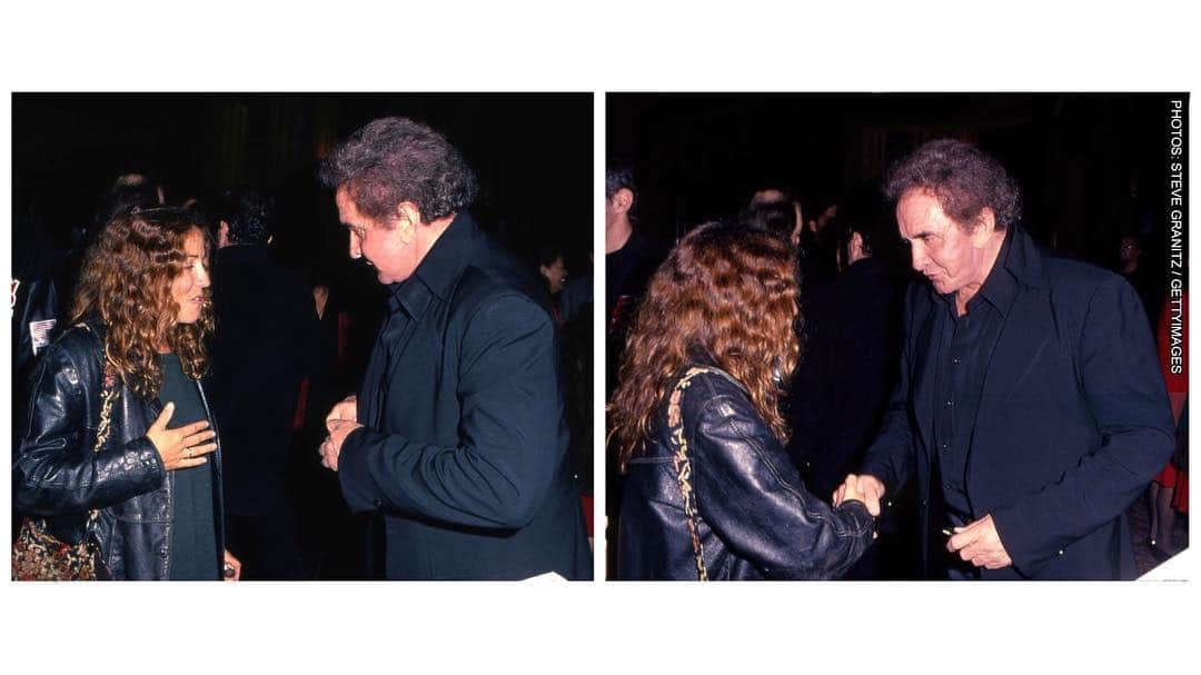 シェリル・クロウさんのインスタグラム写真 - (シェリル・クロウInstagram)「#tbt: First time I met @johnnycash - Jan 7, 1995. He and June did a concert at the @hollywoodpantagestheatre. 📷: @stevegranitz」4月26日 5時16分 - sherylcrow