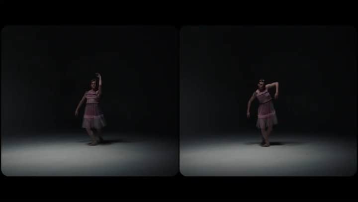 のインスタグラム：「THIS is the definition of art. Art that reflects a time and that also made me question a lot! Thank you for your vision and for bringing this into the world, @dypka. Link in bio to watch the full video. I’d love to hear your thoughts in the comments once you do. 👇🏼 ÉSTA es la definición de arte. Arte que refleja un tiempo y que también me hace cuestionarme muchísimo. Gracias por tu visión y por traer esto al mundo, @dypka. Para ver todo el video vayan al link en mi bio. Me encantaría saber lo que piensan después de verlo.」