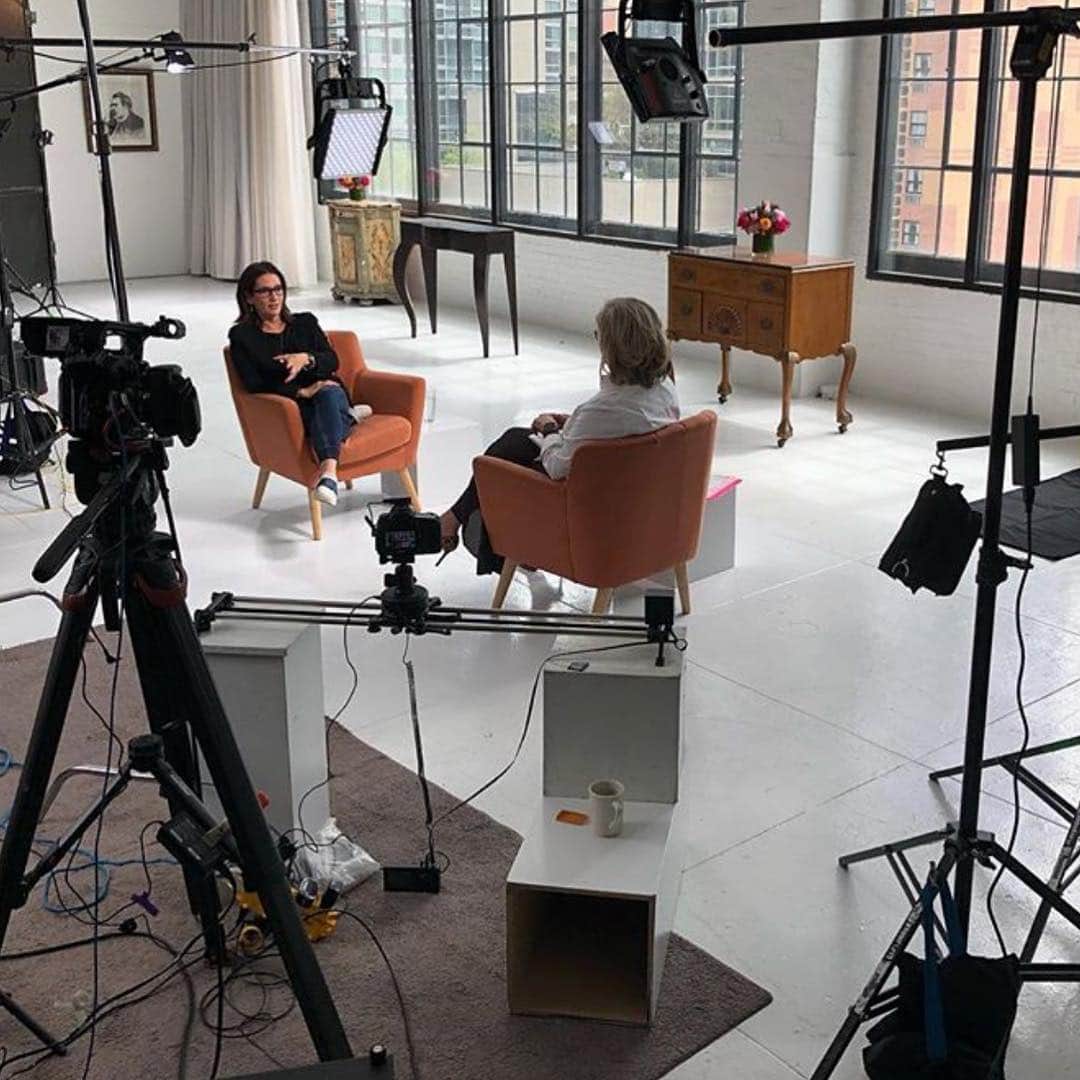ボビー・ブラウンのインスタグラム：「On set with @cynthiamcfadden @nbcnightlynews talking all things from creating a brand and building a billion dollar business to becoming an indie start up From @Bergdorf to @Walmart  Brilliant cool interesting woman. Can’t wait to see the interview #staytuned」