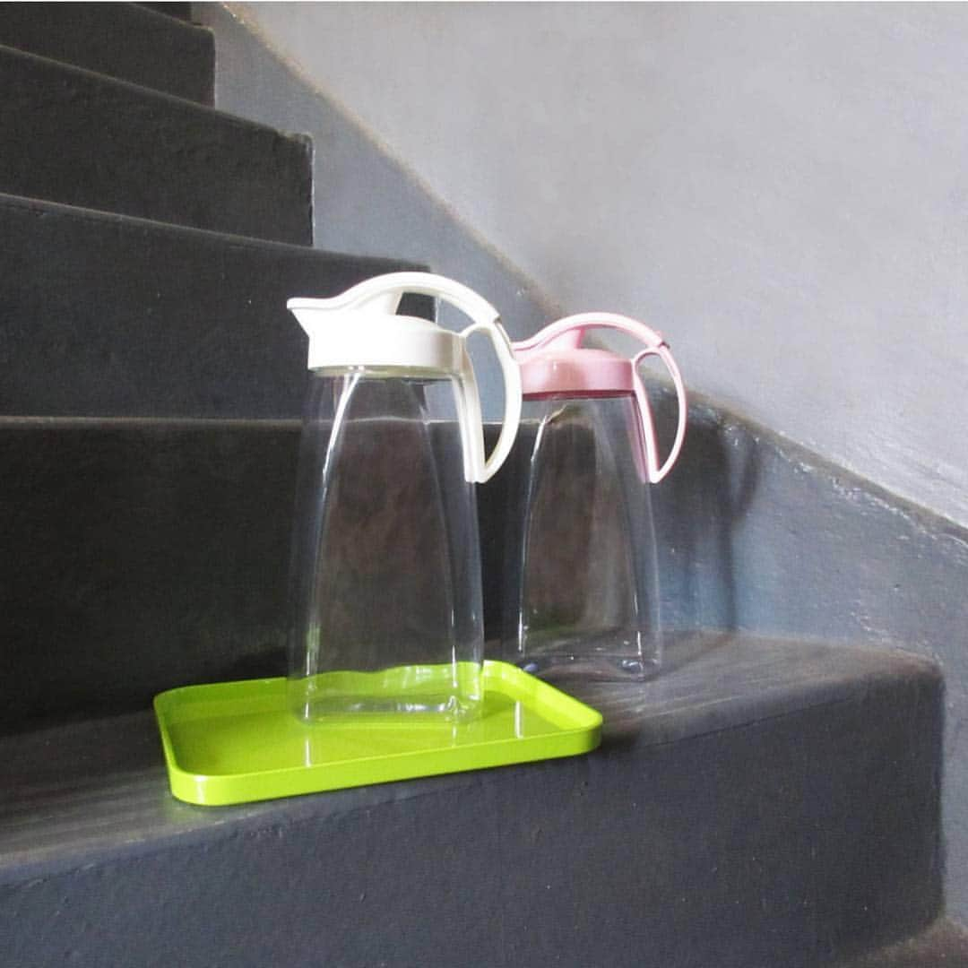 Lustrowareさんのインスタグラム写真 - (LustrowareInstagram)「Keep hydrated this Summer with this amazing lockable water pitcher! ☀️ — #lustroware #instagood #healthy #lifestyle #food #organizer #container #water #waterpitcher #white #pink #green #simple #simplestyle #style #juice #hydrated #summer #drinkwater」4月26日 6時58分 - lustroware