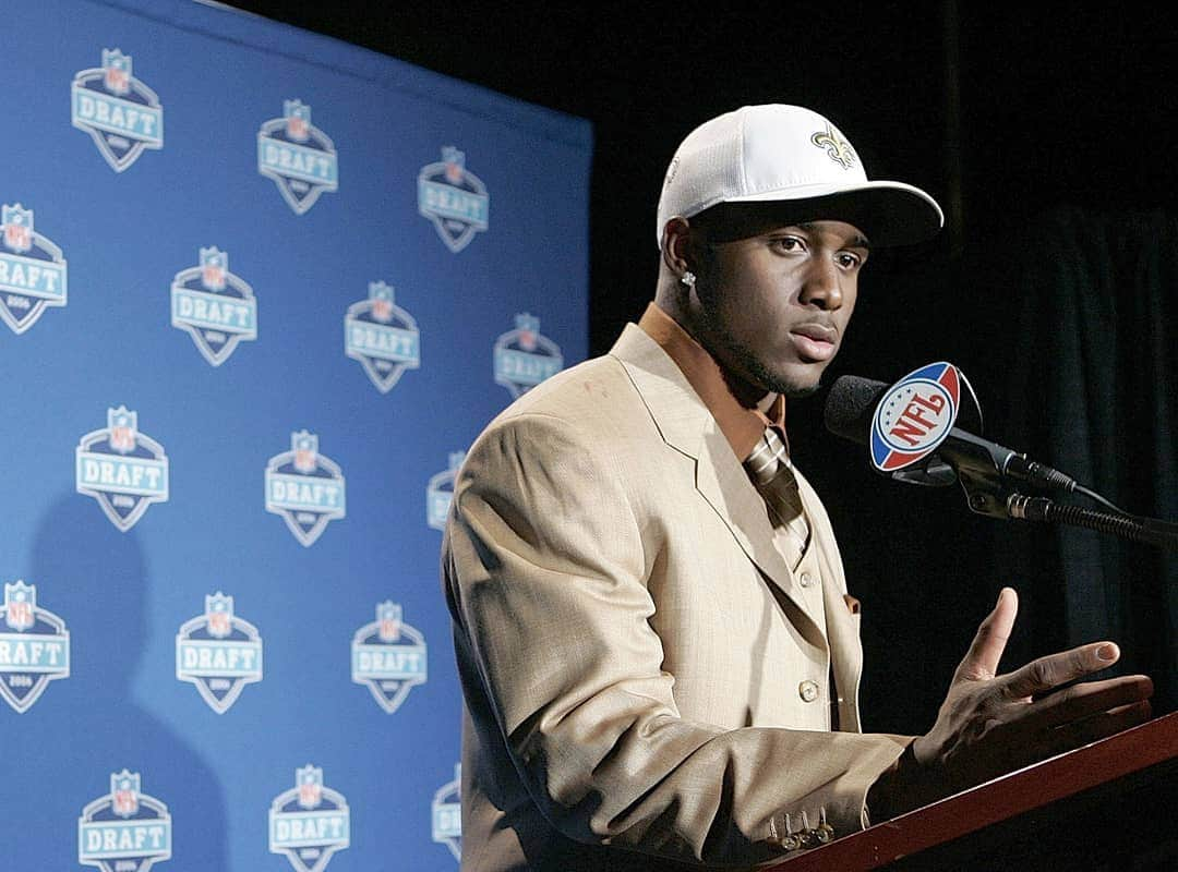 ニューオーリンズ・セインツさんのインスタグラム写真 - (ニューオーリンズ・セインツInstagram)「Becoming a Saint @reggiebush #TBT #NFLDraft #SaintsDraft⁣ See his career highlights by clicking link in bio」4月26日 7時03分 - saints