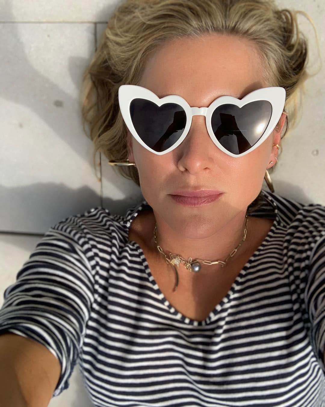 ジェシカ・キャプショーのインスタグラム：「Too much?!? 😬😂🤷🏼‍♀️」