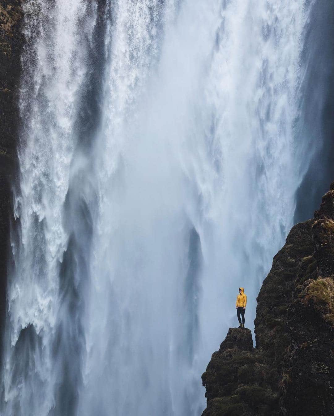 Canon Photographyさんのインスタグラム写真 - (Canon PhotographyInstagram)「@jameslloydcole here for my last post from my fav place in the world - #Iceland! It’s been awesome to see the comments on my photos so far, I appreciate it so much guys. And a big thanks to the legends @canon_photos for allowing me to share my work with all of you ✨❤️」4月26日 7時27分 - cpcollectives