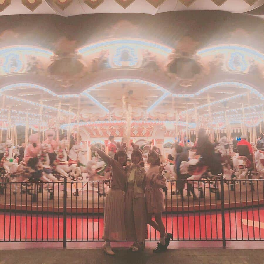 亀田ゆかりさんのインスタグラム写真 - (亀田ゆかりInstagram)「. . メリーゴーランド♡♡ . . #夢の国  #イースター  #東京ディズニーランド  #ステラルーコーデ  #インフルエンサー #ファッション  #いいね  #disney #disneyland #princess #easter  #photooftheday #instagood #instagood」4月26日 7時54分 - yukari_ngzk