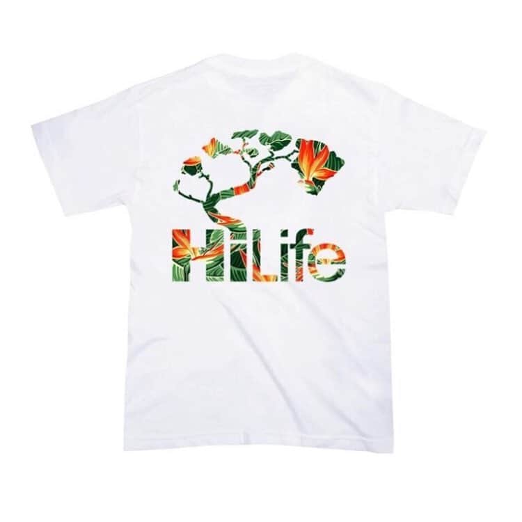 中倉隆道さんのインスタグラム写真 - (中倉隆道Instagram)「. ハワイの大人気ブランド『HiLife』 @hilifestore のイチオシ新作アイテムはコレ♬😊✨ . . ★迷彩＆黒のミニトートバッグ . ★デニムトートバッグ . ★フラワー柄Tシャツ . ★パイナップル柄ドルマンTシャツ . ★ウィンドブレーカー . 他にも新作多数取り揃えてます♬ ぜひGWはお台場ハワイフェスティバルへお越し下さい☺️🙏✨✨ . . 4/27-5/6 お台場ハワイフェスティバル@ヴィーナスフォート . 4/27と5/1からはリュードーも店頭にいますので遊びに来て下さーい♬☺️🙏 . . #お台場ハワイフェスティバル2019 #お台場ハワイフェスティバル #hilife #hilifestore #犬服 #ドッグウェア #わんこ服 #ワンコ服 #ワンコ #ワンコのいる生活 #チワワ #愛犬 #チワワロング #luft #チワワ部 #강아지 #puppy #chihuahuas #10ワン10色親バカ会 #ベストドッグオーディション #わんことお出かけ #hawaii #hawaiibrand #ハワイ #ハワイブランド #トートバッグ #ミニトートバッグ #バッグ #ウィンドブレーカー」4月26日 8時06分 - ryudo.tokyo