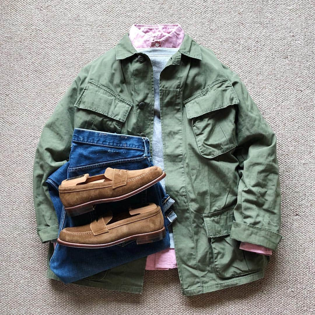 the.daily.obsessionsのインスタグラム：「Today's Outfit. ↓ ＊70's Vintage U.S.Army Jungle Fatigue Jacket 4th-Model ＊60's Vintage #mayoSpruce Ludwig van Beethoven Print Raglan Sleeve Sweat Shirt ＊#GitmanVintage Oxford BD-Shirt ＊60's Vintage #Levis #505 #BigE Capital E-Model ＊#Alden no6243F Suede Penny Loafer」