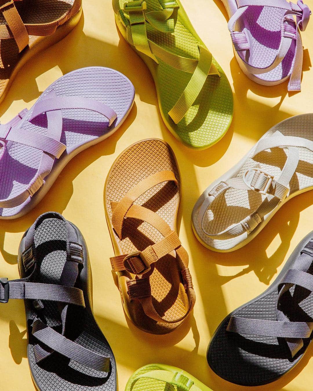 Urban Outfittersさんのインスタグラム写真 - (Urban OutfittersInstagram)「Now online: super essential summer sandals in the best new colors from @chacofootwear. Tap to shop! #UOonYou」4月26日 9時09分 - urbanoutfitters