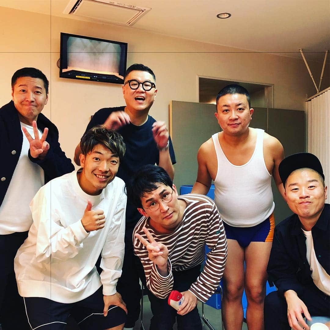 秋山賢太さんのインスタグラム写真 - (秋山賢太Instagram)「ヨコヅナ3名古屋スペシャルに来ていただいた方ありがとうございました！  名古屋滞在一瞬でした。  チョコンヌありがとうー！  #ヨコヅナ3 #シソンヌ #チョコレートプラネット #アキナ」4月26日 21時15分 - akiyama.0624