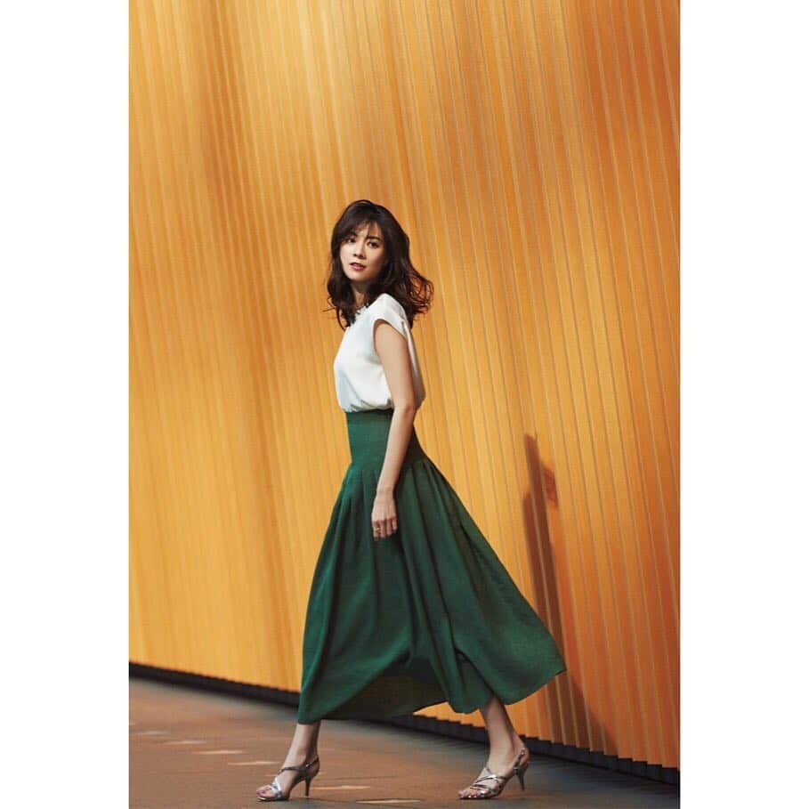 mid pressのインスタグラム：「blouse ¥12,000 skirt ¥23,000 ・ #m_premier  #mid_e_shopping #mid_press #mid_official」