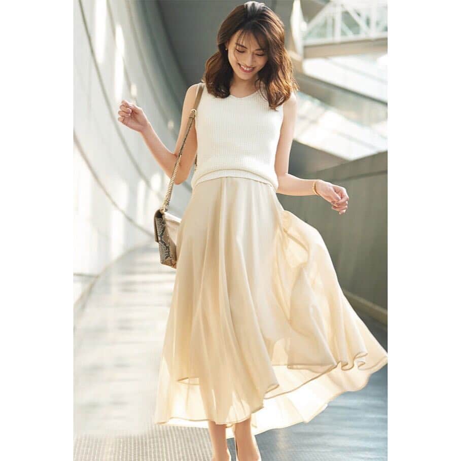 mid pressのインスタグラム：「knit ¥12,000 skirt ¥22,000 ・ #m_premier  #mid_e_shopping #mid_press #mid_official」