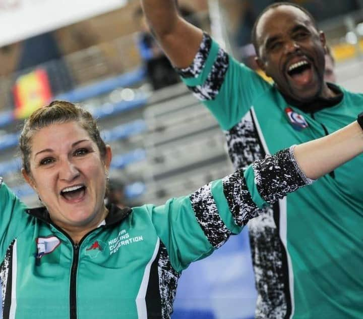 オリンピックチャンネルさんのインスタグラム写真 - (オリンピックチャンネルInstagram)「The first victory of the African continent in the history of @worldcurling. 🇳🇬🥌 The Nigerian duo, who call themselves #broomzilla, beat France at the World Mixed Doubles Curling Championship in Norway. Congratulations!🎉 📸: CurlingNigeria twitter」4月26日 20時00分 - olympicchannel_x