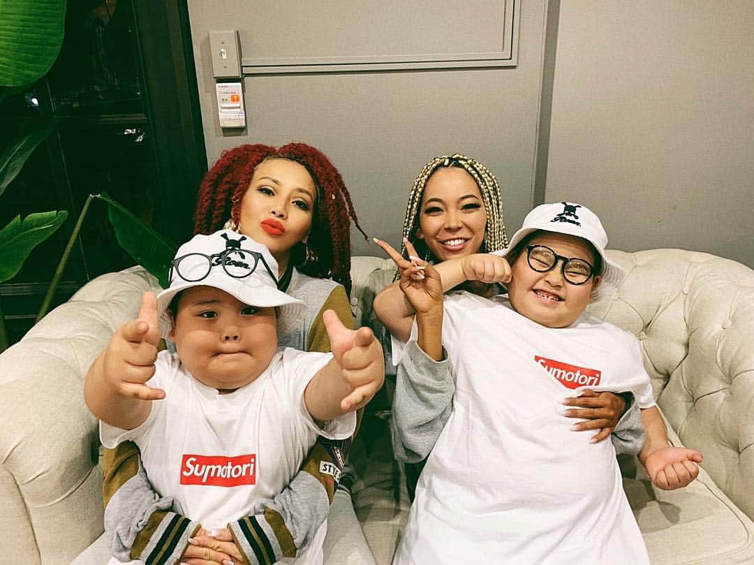 Minamiさんのインスタグラム写真 Minamiinstagram 幸せな一日 Mikajambo Braids Mikajambo Brothers ノリくんのツンデレが可愛かったのとヨシはひたすらみんなの年齢が気になってたw 憧れカップルだし 憧れファミリーだし ミカさんかっこよすぎ 4月26日