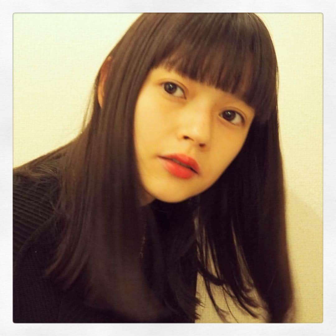夏子さんのインスタグラム写真 - (夏子Instagram)「髪を切るのは久しぶり。  実は30センチくらい。楽しい。」4月26日 20時14分 - natsuko93_official