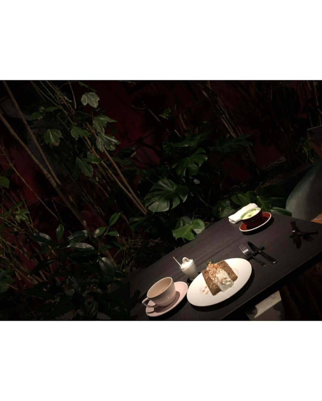 柚月めいさんのインスタグラム写真 - (柚月めいInstagram)「. しほさんと神戸でlunch⚓ Cafeはしご🥺☕️ . . なんか食べた瞬間で顎長いｗ . . #holiday#kobe#date#cafe#lunch#healthy#cake#follw#gourmet#vegetable #柚月めい」4月26日 20時27分 - meimei.yuzu
