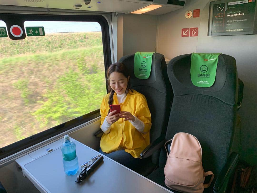 オム・ジウォンさんのインスタグラム写真 - (オム・ジウォンInstagram)「No luggage trip to Budapest for 2nights and 3days.」4月26日 20時42分 - umjeewon