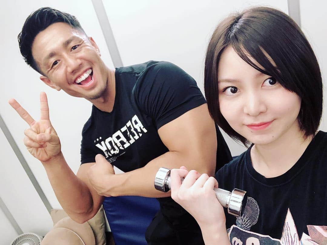 岩田華怜さんのインスタグラム写真 - (岩田華怜Instagram)「久々にパーソナルトレーニング！ #イキザマ3 が終わってから、筋力が低下する一方でしたが、ここからまた夏に向けて地道にトレーニング頑張りたいと思います！ 久しぶりのstudioARM、キツかったけど気持ちよかった😫💦💗 ・ ・ #studioARM #スタジオアームSIBUYA #隠れ家的パーソナルトレーニングジム #加圧トレーニング #パーソナルトレーニング #美肌 #若返り #ダイエット #血行促進 #筋力アップ #肩凝り腰痛解消 #回復機能向上 #美姿勢 #アンチエイジング #運動効果の最大化 #コアコンディショニング #千葉さんいつもありがとうございます #ダンベルちっちゃ #トレニー二ングはもう少し大きいのでやってるよ  http://www.arms-s.com/」4月26日 21時01分 - karen0513_