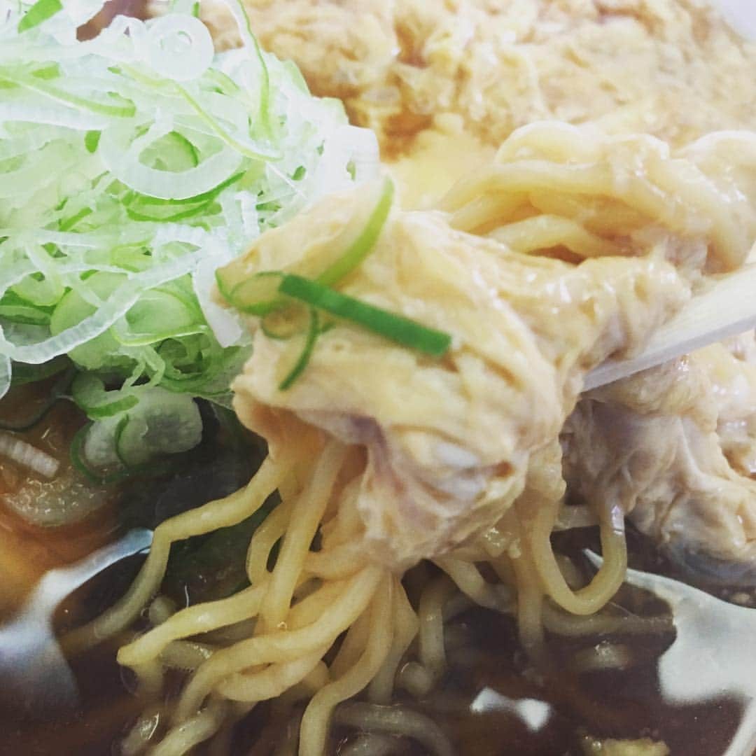 倉橋友和さんのインスタグラム写真 - (倉橋友和Instagram)「今日も#メーテレ 近くでランチ🍜看板メニューは#卵とじ #ラーメン。住宅街に佇む、知る人ぞ知る名店です。 #一夜堂 #卵とじラーメン #名古屋ラーメン #鶴舞ランチ #鶴舞ラーメン #アナウンサー #倉橋友和 #倉めし」4月26日 12時31分 - nbn_kurahashi