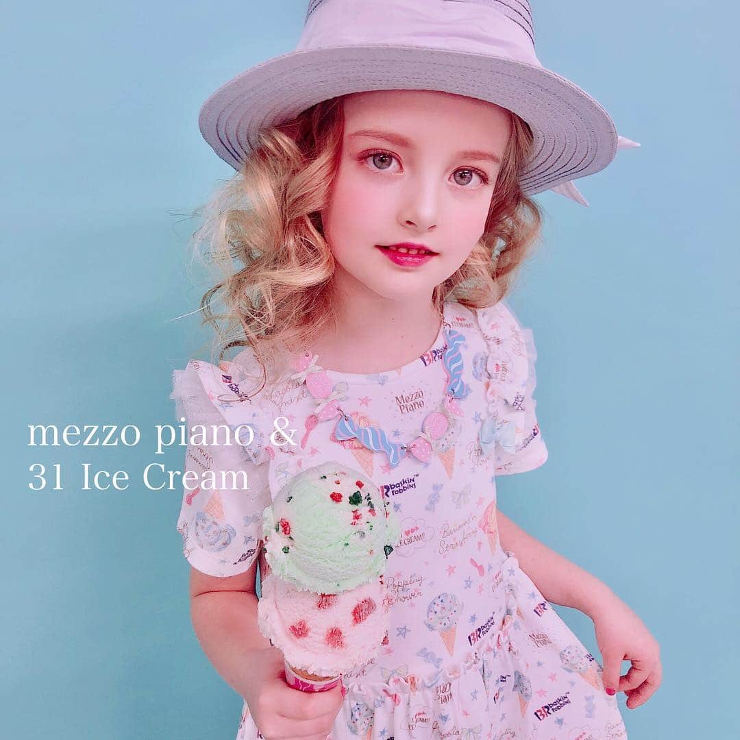 mezzo pianoさんのインスタグラム写真 - (mezzo pianoInstagram)「.﻿ ❤︎Special Collaboration Ite❤︎﻿﻿ mezzo piano & 31 Ice Cream﻿﻿ ﻿ 本日より‼︎﻿ サーティワン アイスクリームとの﻿﻿ コラボレーションアイテムが﻿発売開始〜💕﻿ ﻿ 全国の「メゾ ピアノ」ショップ、﻿ オンラインショップにて発売中💕﻿ ポッピングシャワー、ベリーベリーストロベリーなどの人気のフレーバーアートにリボンやフリルをあしらったポップでスウィートなコレクションは「メゾ ピアノ」の世界観にピッタリ❤︎﻿﻿ ﻿ ■ワンピース¥9,612﻿ 90cm～140cm﻿﻿ ﻿ B-R サーティワン アイスクリーム﻿﻿ （株）商品化承諾済﻿﻿ ﻿﻿ ●4月26日（金）よりメゾ ピアノショップ/ NARUMIYAONLINEで発売スタート‼︎﻿ ﻿「mezzo piano & 31 Ice Cream」アイテムは﻿ @mezzopiano_official﻿  プロフィール画面掲載のURLよりNEWSページをご覧ください。﻿ ﻿ ﻿﻿❤︎❤︎❤︎❤︎❤︎❤︎❤︎❤︎❤︎❤︎❤︎❤︎❤︎❤︎❤︎﻿﻿ 💗ゴールデンウィークフェア開催💗﻿﻿ GW FAIR﻿ 4/26（金）〜5/6（月）﻿﻿﻿﻿﻿﻿ ﻿﻿﻿﻿ ゴールデンウィークフェア期間中 、﻿﻿ ¥21,600（税込）以上﻿、﻿﻿お買い上げの方に﻿﻿﻿﻿﻿ メゾ ピアノ オリジナル﻿﻿ 『ガラスマグカップ』をプレゼントいたします。﻿﻿﻿﻿（size:H9cm×Ｗ8cm)﻿﻿﻿ ﻿﻿﻿﻿ ❤︎ノベルティがなくなり次第、﻿﻿﻿﻿﻿﻿ トリプルスタンププレゼントとなります。﻿﻿﻿﻿﻿﻿ ❤︎❤︎❤︎❤︎❤︎❤︎❤︎❤︎❤︎❤︎❤︎❤︎❤︎❤︎❤︎﻿﻿. 💗メゾ ピアノ スウィートガールズ webモデル募集﻿﻿💗 ﻿﻿応募期間　：4月26日(金)～6月2日(日）﻿﻿ . 詳しくは @mezzopiano_official﻿  プロフィール画面掲載のURLより﻿NEWSページをご覧ください。 ❤︎❤︎❤︎❤︎❤︎❤︎❤︎❤︎❤︎❤︎❤︎❤︎❤︎❤︎❤︎﻿﻿ .  #サーティワンメゾピアノコラボ ﻿﻿ #サーティワンコラボ﻿﻿ #サーティワンアイスクリーム﻿﻿ #サーティワンアイス﻿﻿ #アイスクリーム﻿﻿ ﻿ #mezzopiano #メゾピアノ﻿﻿ ﻿ #summercollection #夏コレクション﻿﻿﻿﻿﻿﻿﻿﻿﻿﻿﻿﻿﻿#夏物#新作  #プリセス#女の子のママ #女の子ママとつながりたい #可愛い #女の子 #ピンク好き #ピンク＃ママスタグラム﻿#ママ撮 #インスタベイビー#ベビスタグラ#kidsfashion #kidswear ﻿ #pink  #こども #子供服 #kidswear  #キッズファション #kidsfashion #ig_japan #ig_kids ﻿﻿﻿﻿﻿﻿ ﻿ ﻿」4月26日 12時43分 - mezzopiano_official