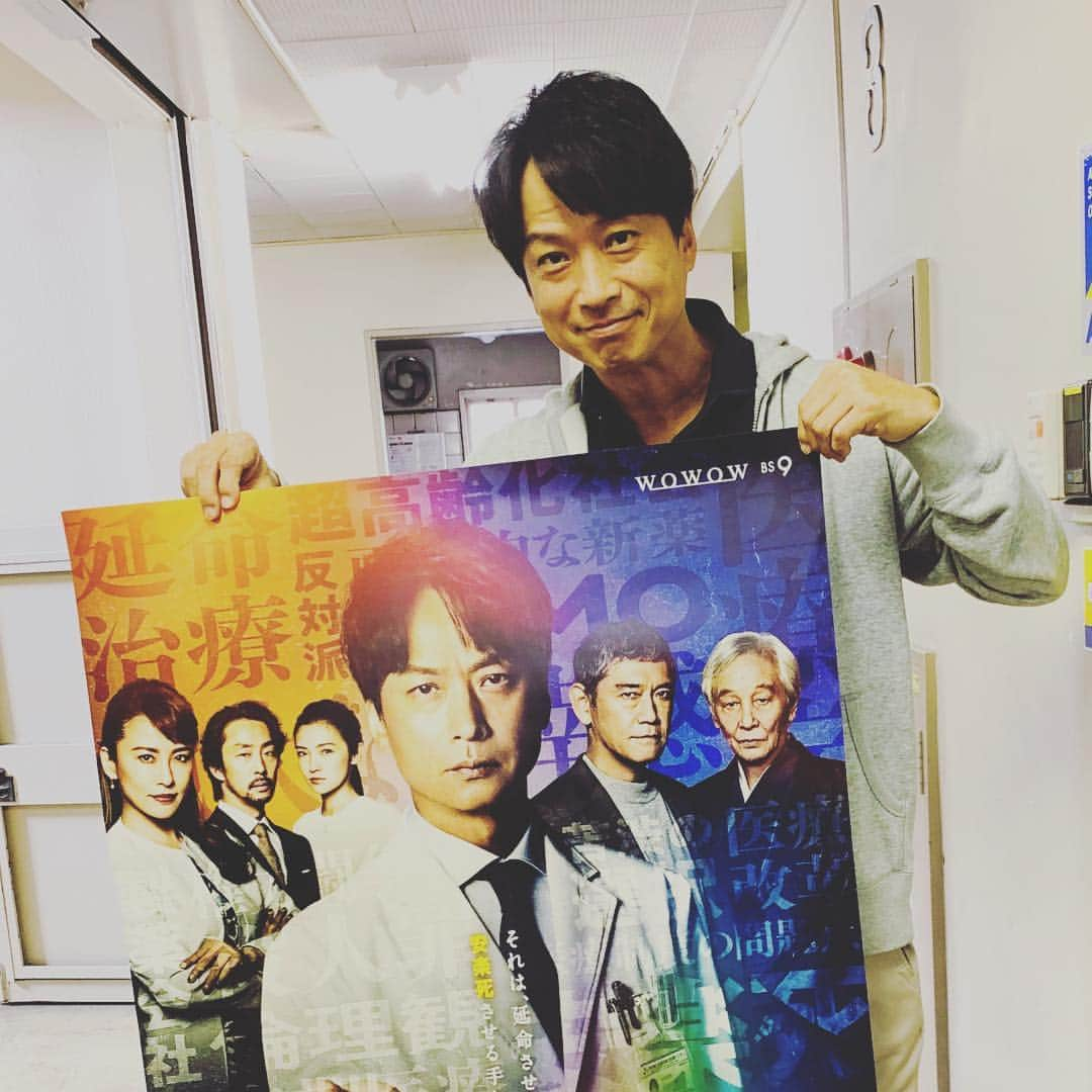 椎名桔平さんのインスタグラム写真 - (椎名桔平Instagram)「#神の手#WOWOW#久坂部羊 ポスタービジュアル解禁！#杉本哲太#鈴木砂羽#北村有起哉#星野真里#近藤正臣」4月26日 14時05分 - kippeishiina