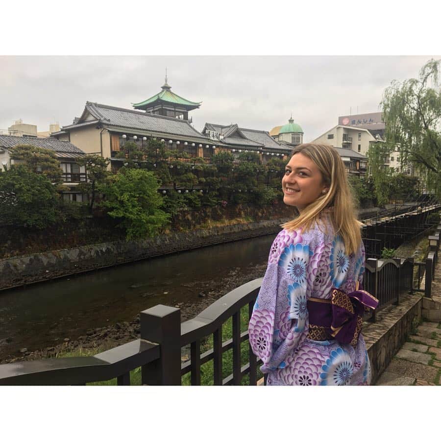 マチルド・グロさんのインスタグラム写真 - (マチルド・グロInstagram)「Beautiful day in Ito just with @laurinevriessen 👯‍♀️❤️ Beautiful Kimono 👌🏻 Nice day just before the race on Sunday 👍🏻🔥 #ito #dayinIto #kimonoday #girls #friends #beautifulday #happy」4月26日 14時55分 - gros_mathilde