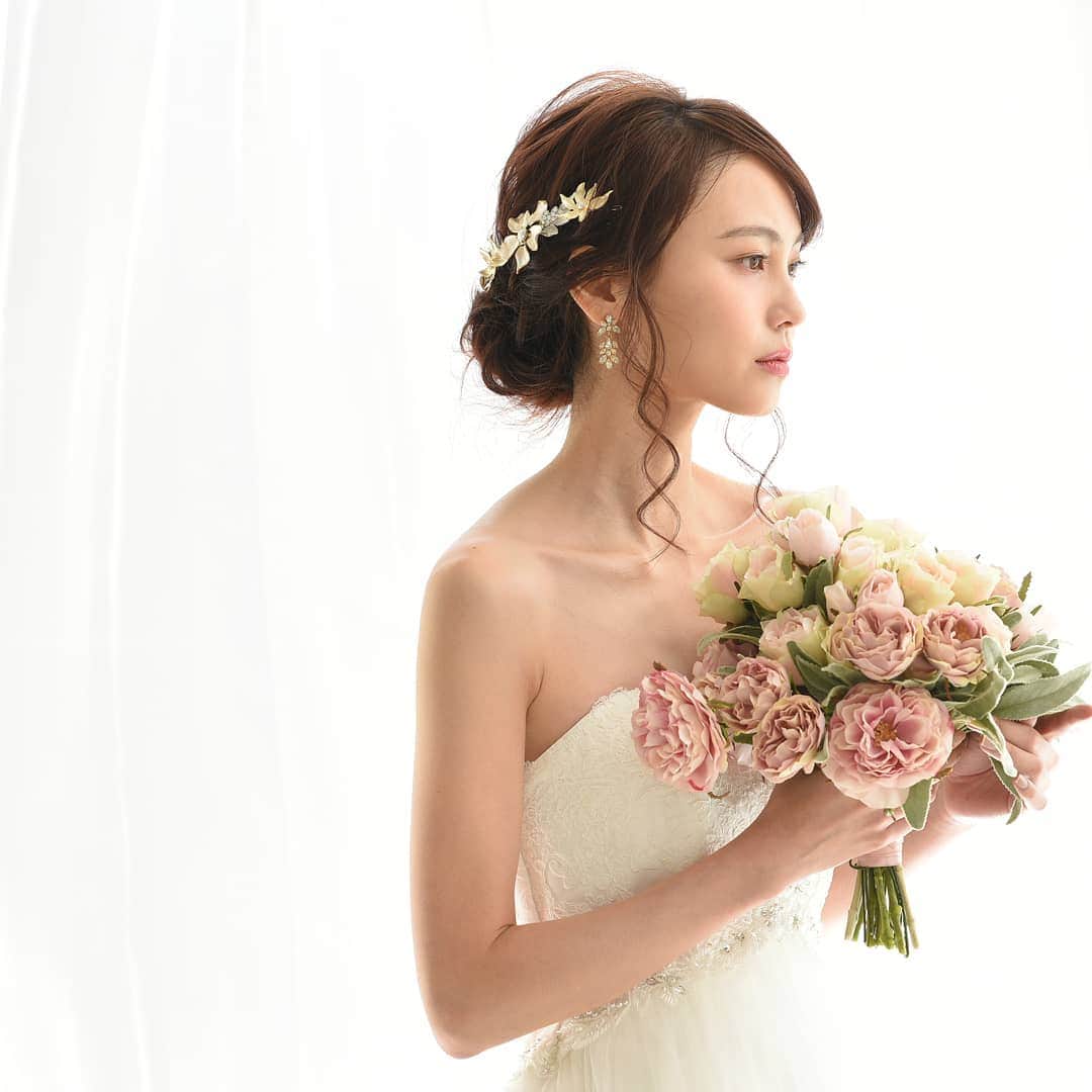 ラ セーヌ マリアージュ四日市さんのインスタグラム写真 - (ラ セーヌ マリアージュ四日市Instagram)「@lascenemariage  前撮りでは、たくさんのお写真を残せます📷✨ 前撮りでのお写真を、当日のウェルカムスペースに飾りましょう💒  #ラセーヌマリアージュ #三重平安閣グループ  #前撮り #ブライダルフォト #ウエディングドレス #ブーケ #プレ花嫁  #ブライダルフェア  #2019夏婚  #結婚式準備  #結婚式場  #wedding #bridal  #四日市市」4月26日 21時22分 - lascenemariage