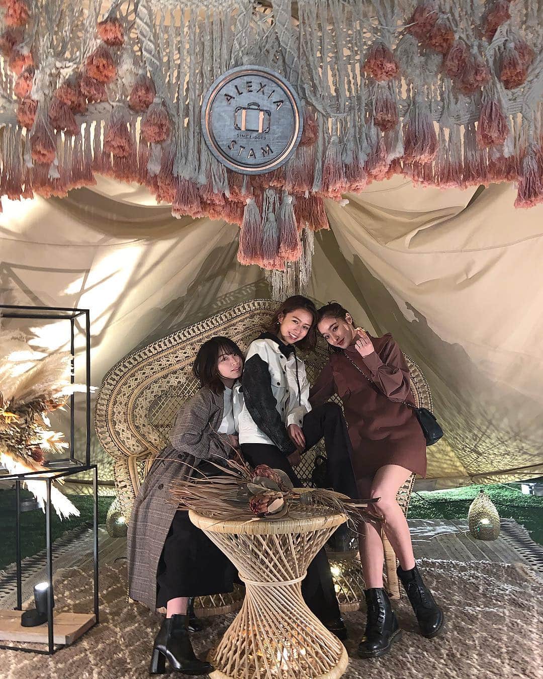 永井理子のインスタグラム：「ALEXIA STAMのポップアップに いってきたよ🌴💛 5/6までやってるのでぜひ！ @alexiastam_official」