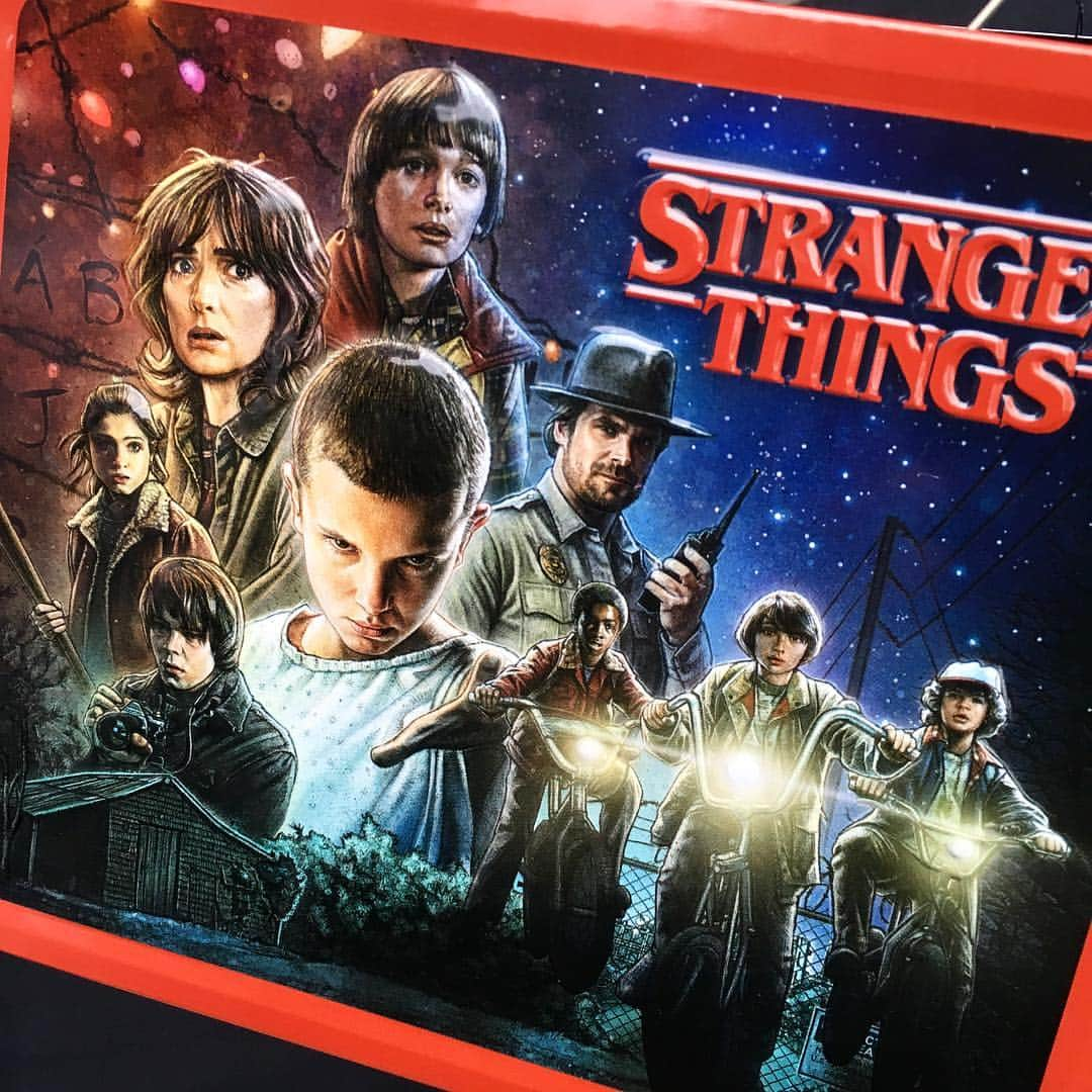 おもちゃやSPIRALさんのインスタグラム写真 - (おもちゃやSPIRALInstagram)「Last One！  STRANGER THINGS Lunch Box！  5500円です！」4月26日 16時34分 - spiral_toy