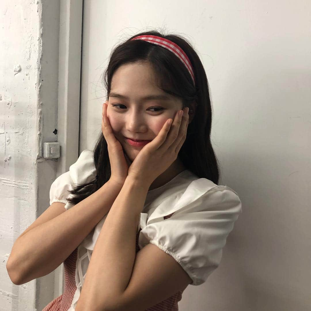 OH MY GIRLさんのインスタグラム写真 - (OH MY GIRLInstagram)「💕 #오마이걸 #효정 #OHMYGIRL #OMG」4月26日 16時40分 - wm_ohmygirl