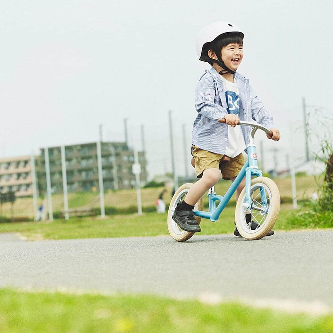 こども ビームスさんのインスタグラム写真 - (こども ビームスInstagram)「お子さまのはじめての乗り物に、 ＜tokyobike（トーキョーバイク）＞から＜こども ビームス＞別注のファーストバイクが登場‼︎ 遊ぶのが大好きなこどもたちの初めての乗り物体験。 詳しくは、ビームス公式オンラインページをご覧ください🎶 https://www.beams.co.jp/feature/190426_tokyobike/  #こどもビームス  #ファーストバイク #キックバイク #tokyobike #ビームス #kodomobeams #beams #トーキョーバイク #代官山 #daikanyama」4月26日 16時52分 - kodomo_beams