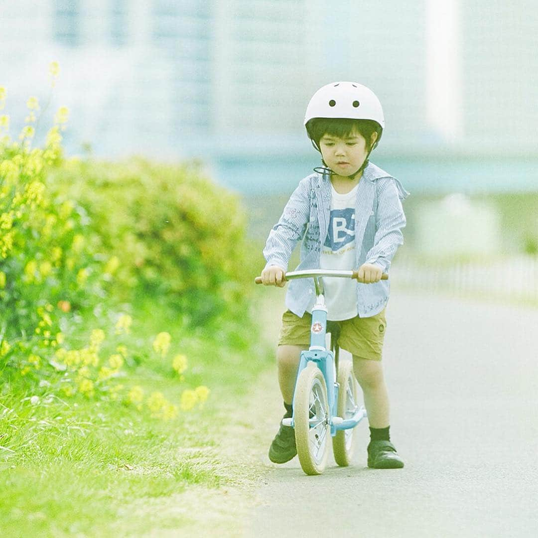 こども ビームスさんのインスタグラム写真 - (こども ビームスInstagram)「お子さまのはじめての乗り物に、 ＜tokyobike（トーキョーバイク）＞から＜こども ビームス＞別注のファーストバイクが登場‼︎ 遊ぶのが大好きなこどもたちの初めての乗り物体験。 詳しくは、ビームス公式オンラインページをご覧ください🎶 https://www.beams.co.jp/feature/190426_tokyobike/  #こどもビームス  #ファーストバイク #キックバイク #tokyobike #ビームス #kodomobeams #beams #トーキョーバイク #代官山 #daikanyama」4月26日 16時52分 - kodomo_beams