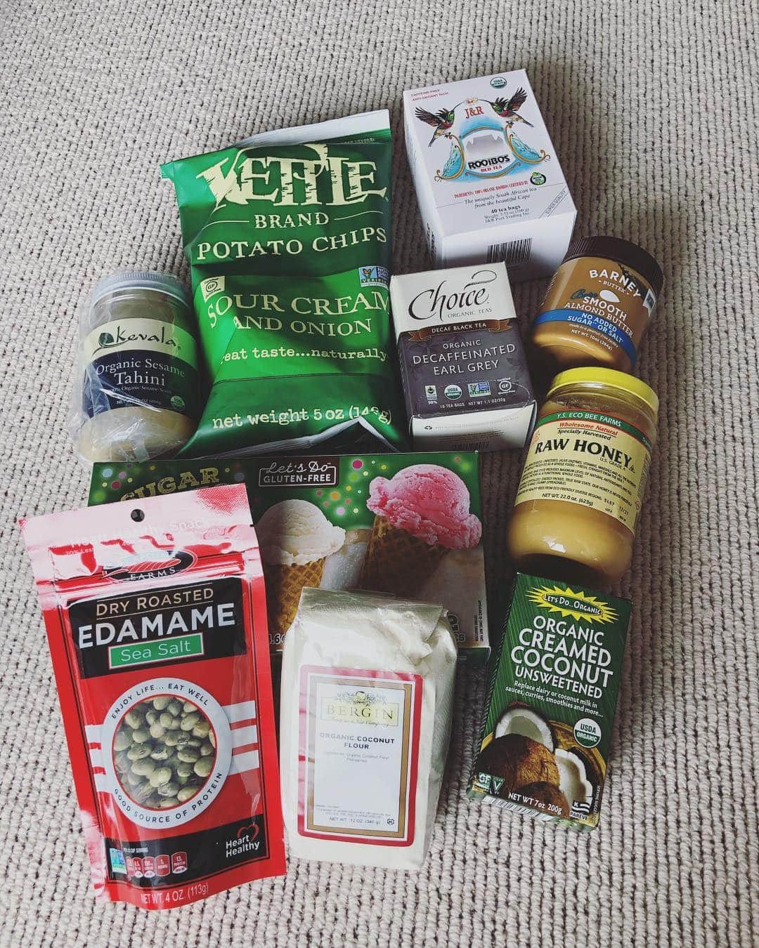 英玲奈さんのインスタグラム写真 - (英玲奈Instagram)「#iherb でお買い物。 グルテンフリーを始めてから、 有り難いツール。 グルテンフリーのスイーツを作る時に必要な材料もiherb なら見つかる！ #おつまみ枝豆 #オーガニックタヒニ #ココナッツクリーム #ローハニー #オーガニックルイボス #オーガニックデカフェブラックティー #オーガニックアーモンドバター #オーガニックココナッツフラワー #グルテンフリーアイスコーン #オーガニックポテトチップス #オーガニックライフ」4月26日 16時59分 - erena_erenyan