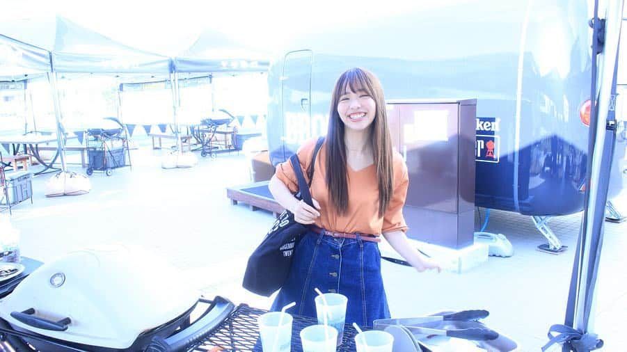 高木由麻奈さんのインスタグラム写真 - (高木由麻奈Instagram)「K2BBQ楽しかったぁあ🍖✨ 全員は揃わなかったー😭 でも14人も集まって良かった☺️またK2みんなでBBQやりたいなっ ✨思い出の写真✨  2枚目は、お仕事のため、先に帰るかおたん 3枚目は、チャーハンを作ってる、みこってぃ 4枚目は、なるぴーの前髪を直してくれてる、おしりん」4月26日 17時01分 - yumana.t