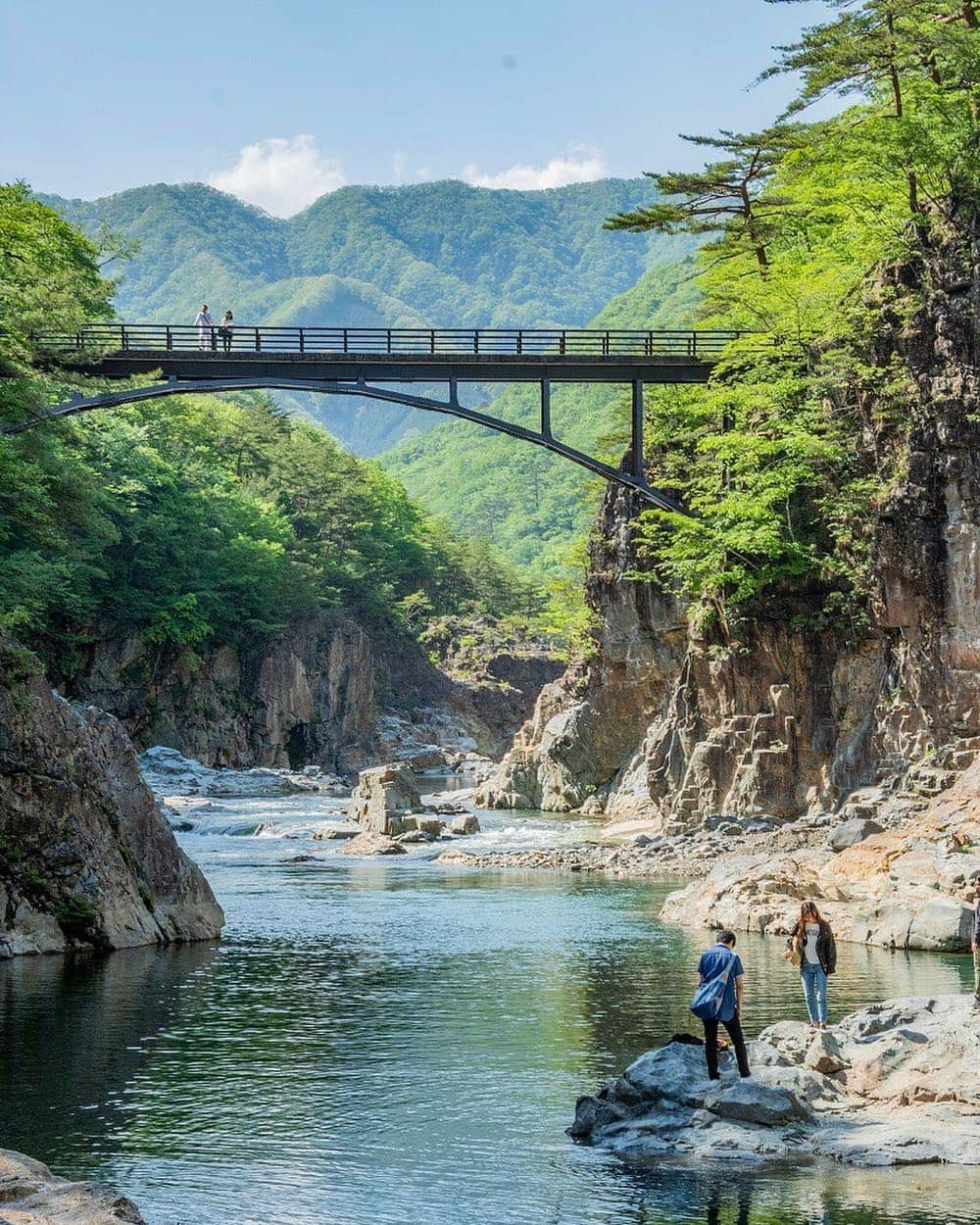 TOBU RAILWAY（東武鉄道）さんのインスタグラム写真 - (TOBU RAILWAY（東武鉄道）Instagram)「. 🚩Ryuokyo Canyon 🚩龍王峡 🚩류오쿄 . . [Let's take a walk in Ryuokyo Canyon in the early summer!] . Ryuokyo Canyon, located in Nikko National Park, became a powerful landscape as it is today when volcanic rocks that has been blown off by a submarine volcano were eroded by the flow of the Kinugawa River 22 million years ago. This is the perfect place for hiking. It is very cool even in summer, so you can spend a pleasant time. . . 【초여름 류오쿄 협곡을 산책하자!】 . 닛코 국립공원에 있는 류오쿄 협곡은 2,200만 년 전에 해저 화산에서 분출된 화산암이 기누가와 강 흐름에 의해 침식되어 현재와 같은 박력 있는 경관이 되었습니다. 하이킹하기에 안성맞춤인 장소입니다. 여름에도 매우 시원해서 상쾌하게 지낼 수 있습니다. . . . #tobujapantrip #japan #nikko #japanlandscape  #photo_shorttrip #photo_travelers  #jp_gallery #instatravel #worldcaptures  #travelingram #bestjapanpics #lovejapan #japan_of_insta #art_of_japan_  #moodygrams #beautifuljapan #닛코 #류오쿄 #관동 #여행스타그램 #여행 #일본여행 #여행기록 #여행스냅 #okunikko #kinugawa #기누가와온천」4月26日 17時02分 - tobu_japan_trip