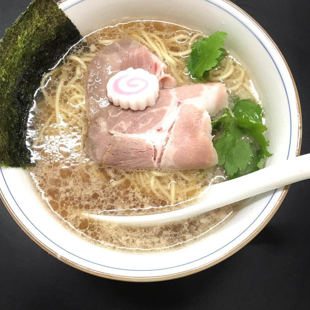 水樹たまさんのインスタグラム写真 - (水樹たまInstagram)「池袋西武 逸品会で四つ葉のラーメン(´⊙ω⊙`)！！催事限定の背脂魚介そばを食べたよ！ 美味しかったー🍥  #池袋 #イケセイ #催事 #逸品会 #ラーメン #背脂 #魚介 #四つ葉 #埼玉 #谷間メシ #curvygirl #グラビア #性感 #食べるの大好き #食べ歩き #水樹たま #japanesegirl」4月26日 17時10分 - mizukitama