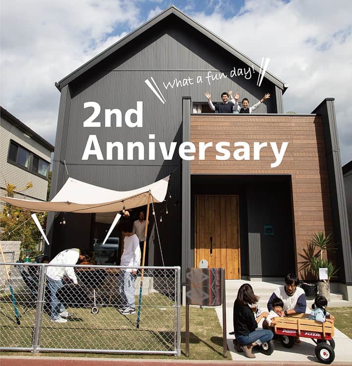 suzukuri さんのインスタグラム写真 - (suzukuri Instagram)「【2nd Anniversary】⁣ suzukuriは、みなさまのおかげで2周年を迎えることができました。⁣ ･⁣ そこで、感謝の気持ちを込めて新築住宅をご成約した方、全員が対象！⁣ ･⁣ こだわりの家具または、アウトドアギアが必ずもらえます。⁣ ･⁣ Allfor1, Incがセレクトしたキャンプギアグッズや、インテリアコーディネーターが選んだ家具で、探していた理想の住まいが実現します。⁣ ･⁣ ･⁣ ▶デザイン・サイズ・価格、すべてがちょうどいい家づくりをサポート。⁣ 詳しくはプロフィールリンクから。→＠suzukuri.official⁣ ・⁣ ・⁣ ⁣#viento⁣ #suzukuri⁣ #⁣matrixconcept⁣ #マトリックスコンセプト⁣ #注文住宅⁣ #新築⁣ #家⁣ #平屋⁣ #アメカジ⁣ #秘密基地⁣ #インテリア⁣ #雑貨⁣ #リビング #ダイニング #キッチン #洗面 #インダストリアル #カフェ風 #ナチュラル #かわいい家#フレンチカントリー #北欧 #ブルックリン #アメリカンハウス #サーファーズハウス #カリフォルニアスタイル #ヴィンテージ #タイル #⁣リノベーション #リフォーム⁣」4月26日 17時30分 - suzukuri.official