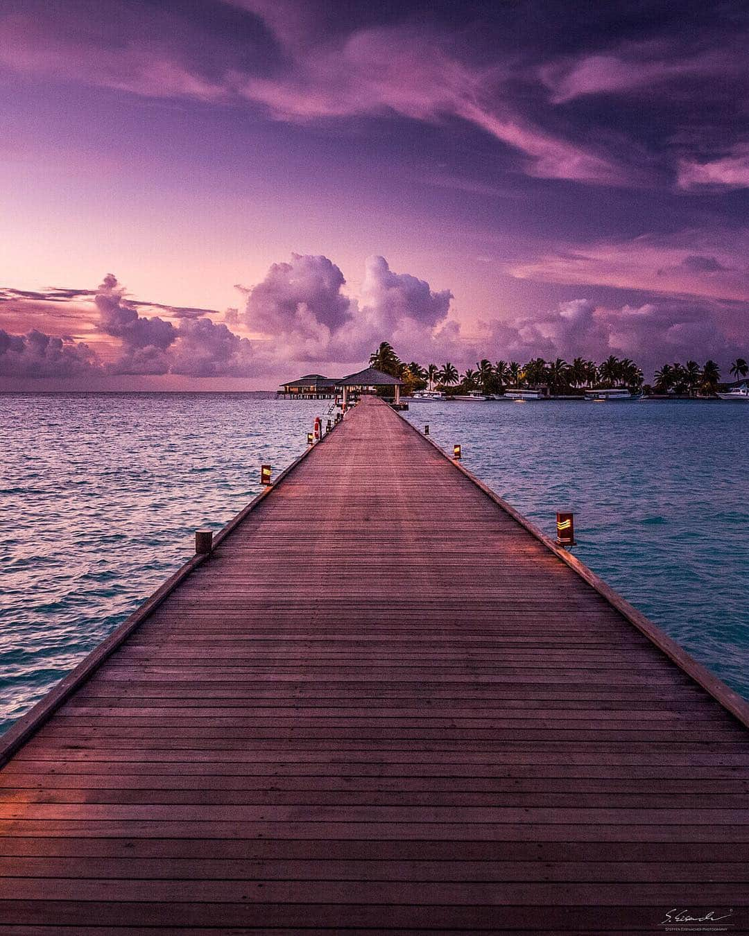 Canon Photographyさんのインスタグラム写真 - (Canon PhotographyInstagram)「A stunning sunset in the Maldives!  Check out @steffeneisenacher for more landscape and travel photography!」4月26日 17時35分 - cpcollectives