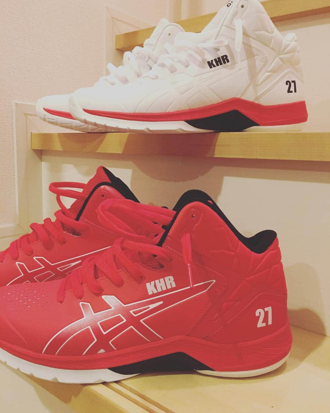 石井講祐のインスタグラム：「いよいよCS！🏀 #千葉ジェッツ  #いくぜてっぺん  #Bリーグ #asics  #TeamAsics  #IMoveMe  #ゲルトライフォース3 #geltryforce3」