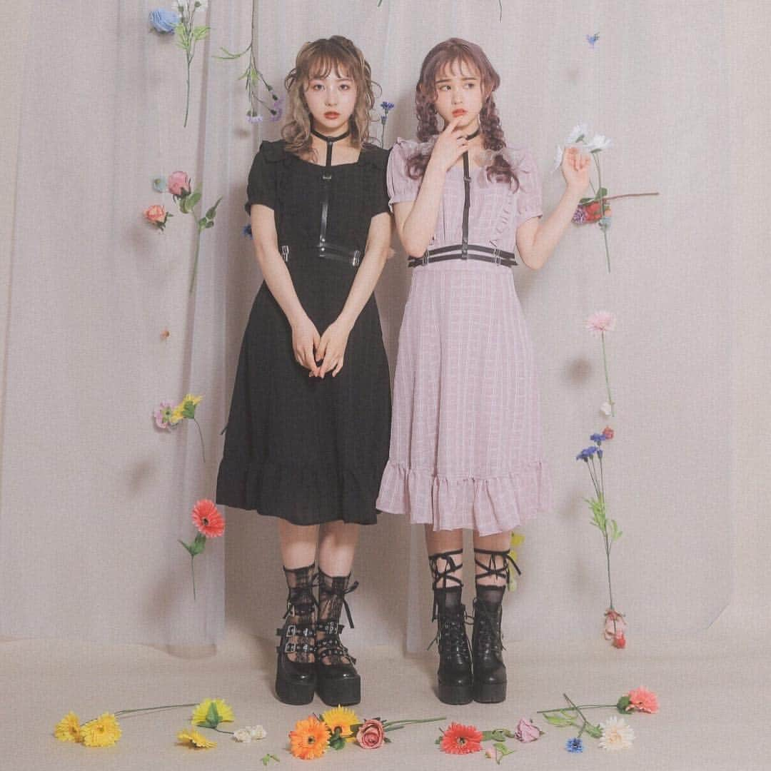 BUBBLESさんのインスタグラム写真 - (BUBBLESInstagram)「ㅤㅤㅤㅤㅤㅤㅤㅤㅤㅤㅤㅤㅤ 🌼BUBBLES NEW ARRIVAL🌼 ㅤㅤㅤㅤㅤㅤㅤㅤㅤㅤㅤㅤㅤ シースルーチェックが今っぽいワンピースが登場👗✨ 柔らかい素材のミディ丈で上品なシルエットを演出🙊💓 チョーカーデザインのハーネス付きで、 ガーリーの中にもフェティッシュさを取り入れた、 BUBBLESおすすめの1着です😘💕 ㅤㅤㅤㅤㅤㅤㅤㅤㅤㅤㅤㅤㅤ 【ベルトハーネス付きシースルーワンピース】 ￥8,100 color : black/pink/beige http://www.sparklingmall.jp/fs/sparklingmall/BS60938 ______________________________________________ #bubblestokyo #bubbles_shibuya #bubblessawthecity #bubbles  #fashion #style #bubbles_BS60938」4月26日 17時58分 - bubblestokyo