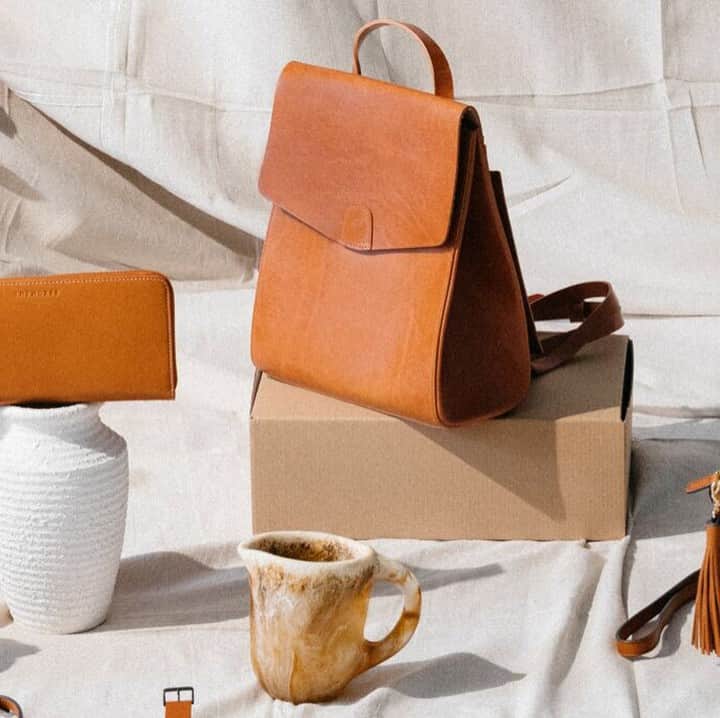 The Horseさんのインスタグラム写真 - (The HorseInstagram)「2 of 3 | Browse our gift edit ideas. Better yet, tag someone who needs a subtle hint 😙 or a push in the right direction.⠀⠀⠀⠀⠀⠀⠀⠀⠀ -⠀⠀⠀⠀⠀⠀⠀⠀⠀ ⠀⠀⠀⠀⠀⠀⠀⠀⠀ ⠀⠀⠀⠀⠀⠀⠀⠀⠀ ⠀⠀⠀⠀⠀⠀⠀⠀⠀ ⠀⠀⠀⠀⠀⠀⠀⠀⠀ #motherday #theedit #tanedit #leather #womenswatch」4月26日 18時15分 - the_horse