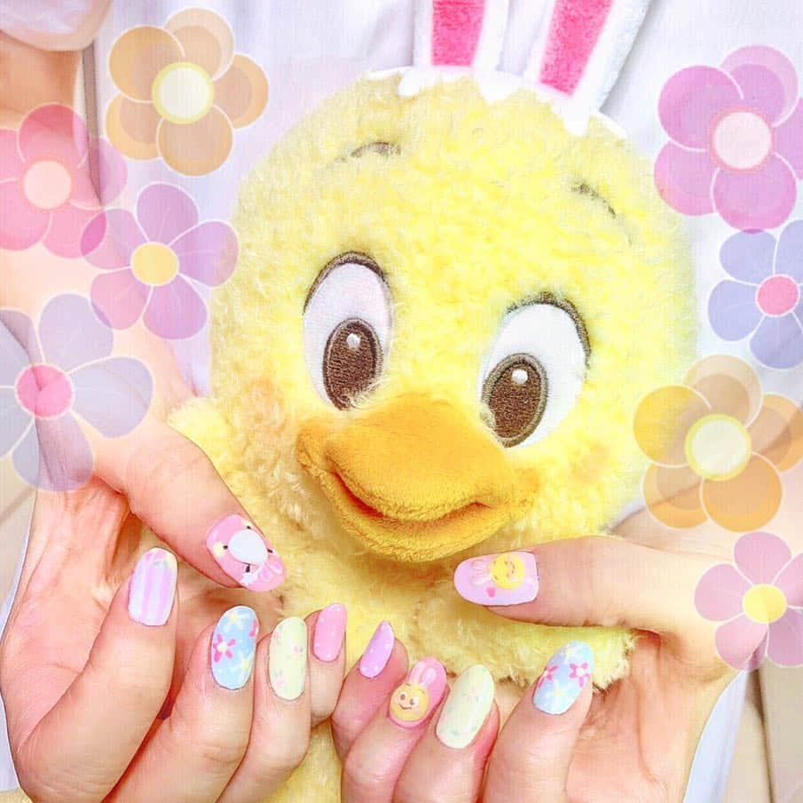 たんりいさんのインスタグラム写真 - (たんりいInstagram)「. . うさピヨ うさたま ネイル🐣🌼 . @maikalipine_nail にしてもらったよ💅✨ うさピヨ、うさたまは3Dであとはお任せ でイースターネイルにしてもらった🐭💓 . めっちゃ可愛くてお気に入りすぎるっ🥺💕 . . #nail #nailstagram #3dnail #disneynail #artnail #うさピヨネイル #うさたまネイル #ネイル #3dネイル #ディズニーネイル #アートネイル #うさピヨ #たんりいネイル」4月26日 18時18分 - tanrii97