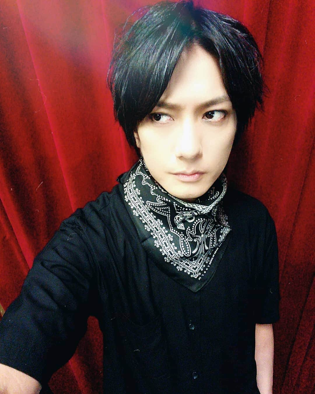 越中睦士さんのインスタグラム写真 - (越中睦士Instagram)「#ヴィジュアル系」4月26日 18時33分 - makotokoshinaka