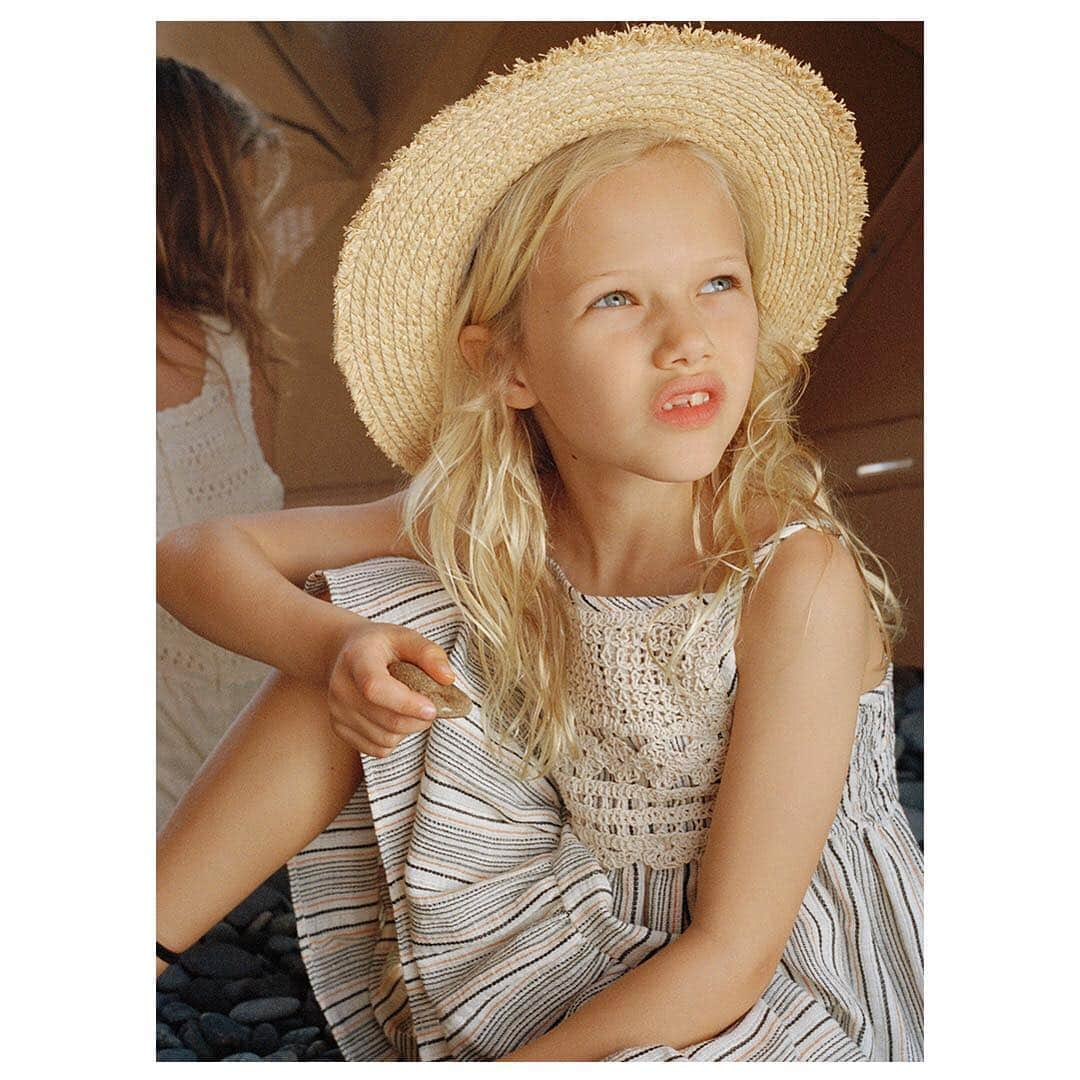 ZARAさんのインスタグラム写真 - (ZARAInstagram)「Linen collection for kids! @zarakids Striped dress 1309/657」4月26日 18時46分 - zara