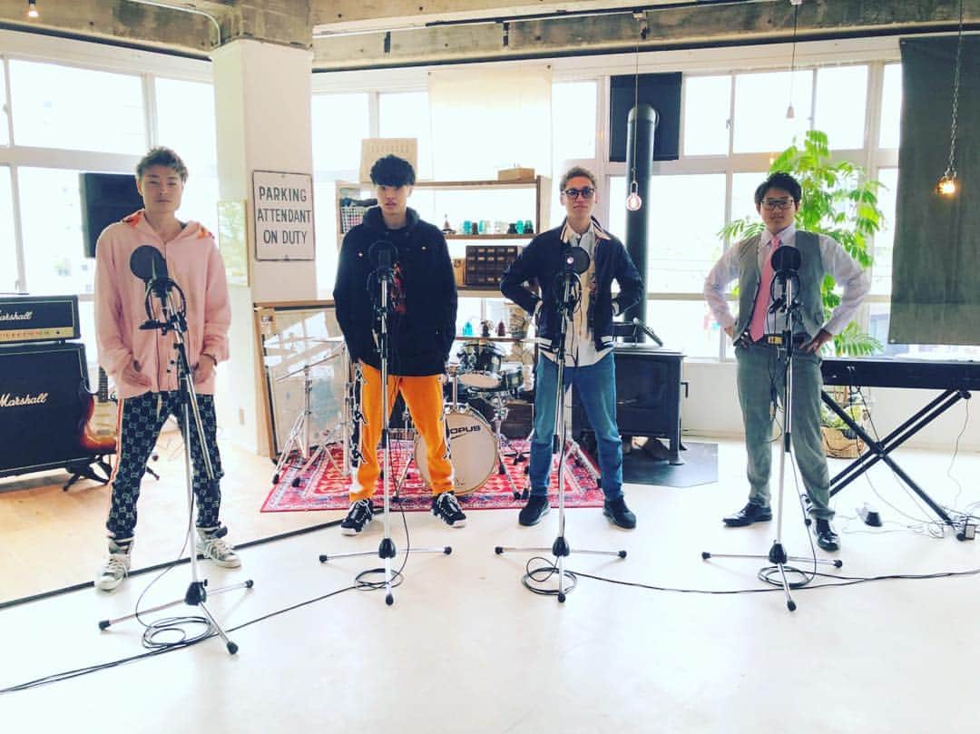 桐崎栄二のインスタグラム：「病気ですが曲だすわ。呼吸困難💤」