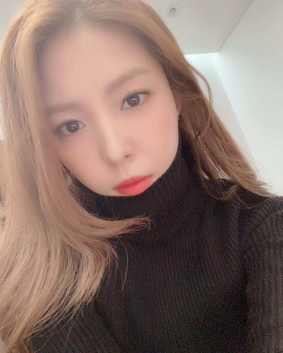 BoAのインスタグラム：「멍~🙃」