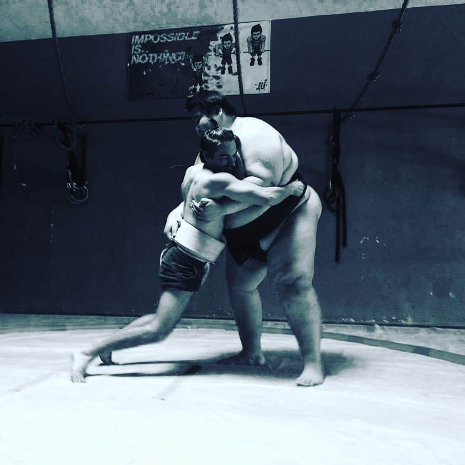 ケヴィン・ゼガーズさんのインスタグラム写真 - (ケヴィン・ゼガーズInstagram)「#fbf  Fighting outside my weight class.」4月27日 5時12分 - kevinzegers1984