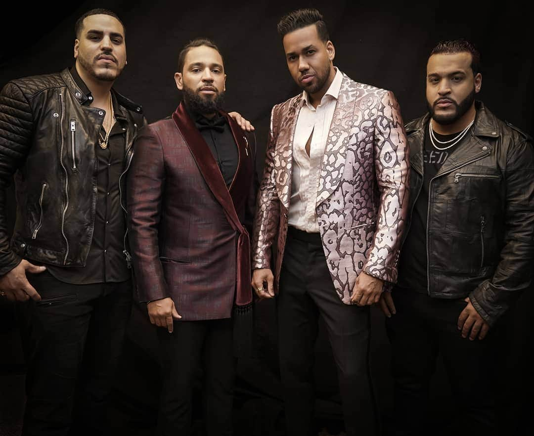 ロメオ・サントスさんのインスタグラム写真 - (ロメオ・サントスInstagram)「Tu Grupo Favorito Mami... #UT🌍PIA. @kingmax_21, @henrysantos @lennysantoslive」4月27日 5時23分 - romeosantos