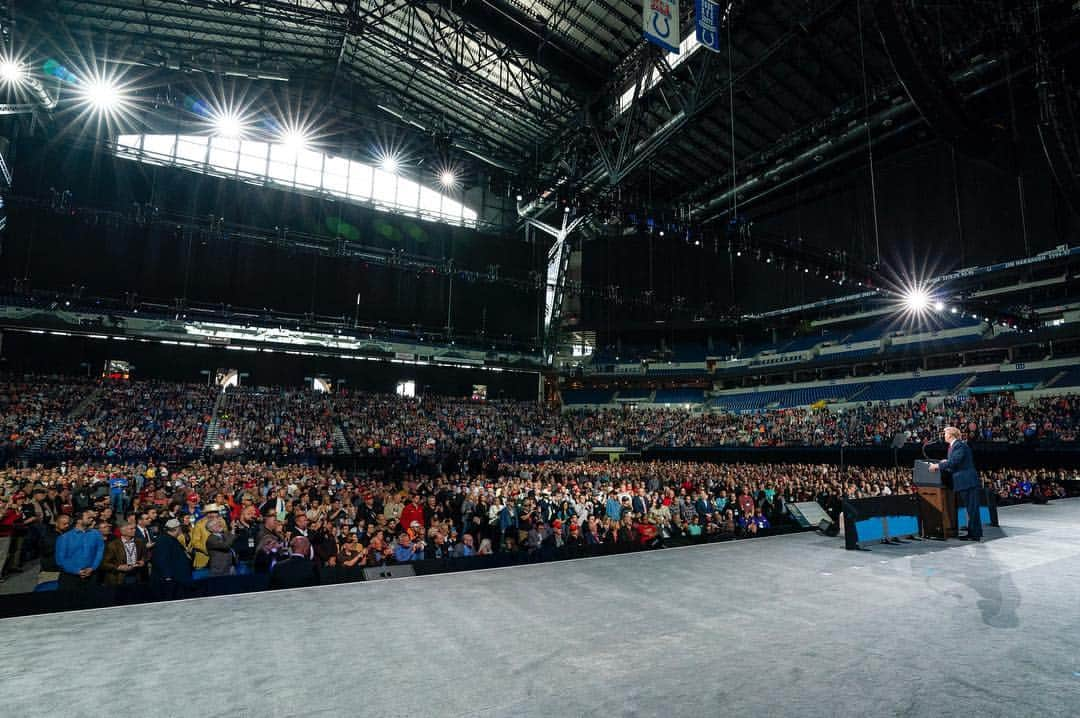 ドナルド・トランプさんのインスタグラム写真 - (ドナルド・トランプInstagram)「Today, President Trump delivered remarks at the NRA Annual Meeting: "We believe in the right to self-defense and the right to protect your family, your community, and your loved ones."」4月27日 6時16分 - realdonaldtrump