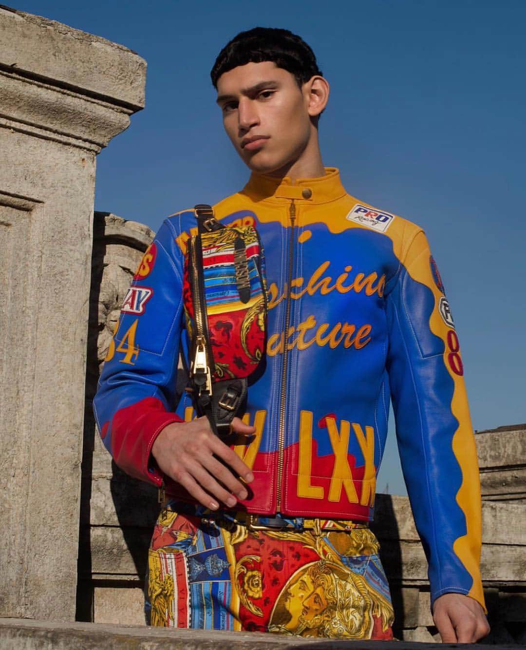 Moschinoさんのインスタグラム写真 - (MoschinoInstagram)「#Repost @_manabouttownuk ・・・ ‘MOVING THROUGH HISTORY’ | @moschino, photographed by Marco Ovando. Man About Town: 2019, Chapter 1 is available to pre-order now from the link in our bio. Photography - @marco_ovando  Fashion - @carlynecerfdedudzeele Casting - @pg_dmcasting Model - @thereal_chopchop #alexischaparro #marcoovando Special thanks to Istituto Luce – Cinecittà.」4月27日 6時17分 - moschino