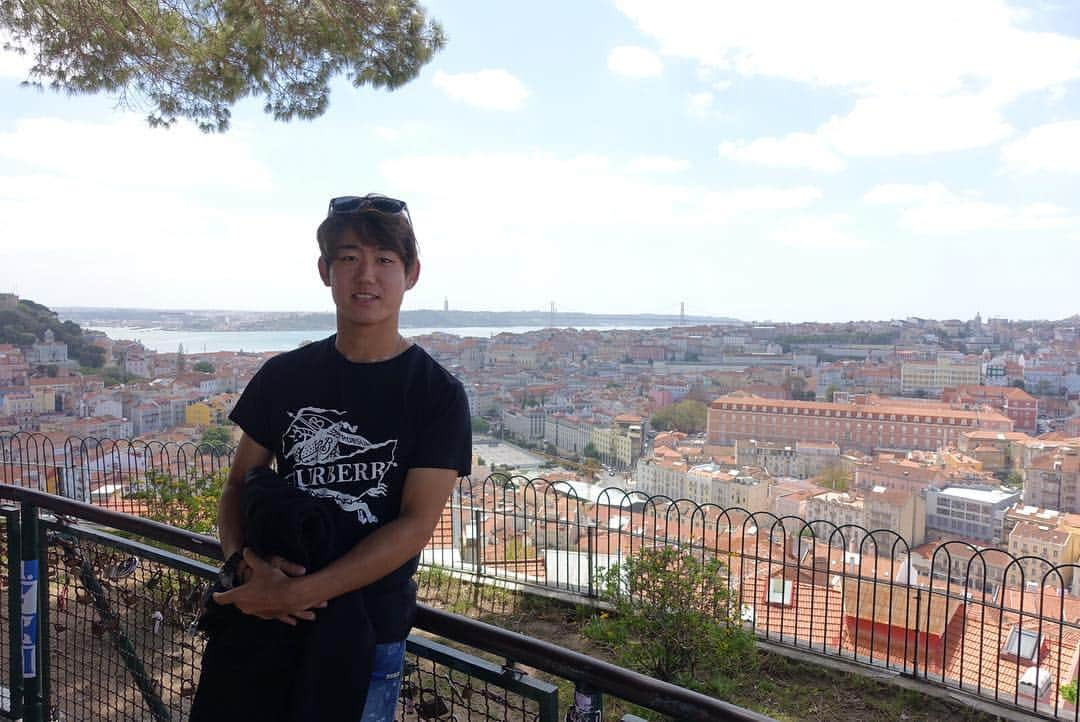 西岡良仁さんのインスタグラム写真 - (西岡良仁Instagram)「First time in Portugal!!!! Beautiful city.」4月27日 6時22分 - yoshihito0927